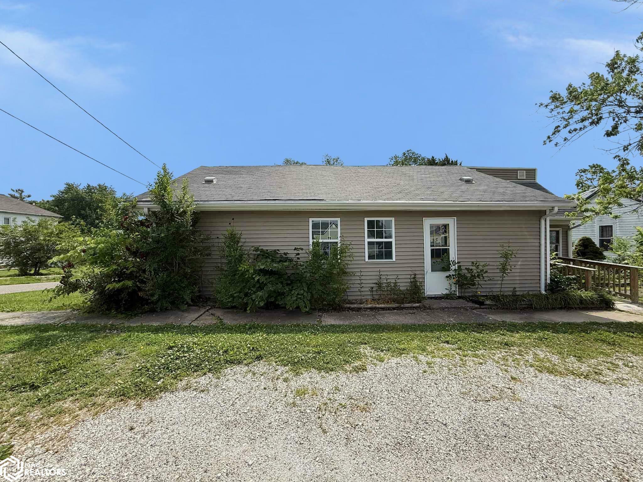 Property Photo: 110 S 10th Street IL 61243