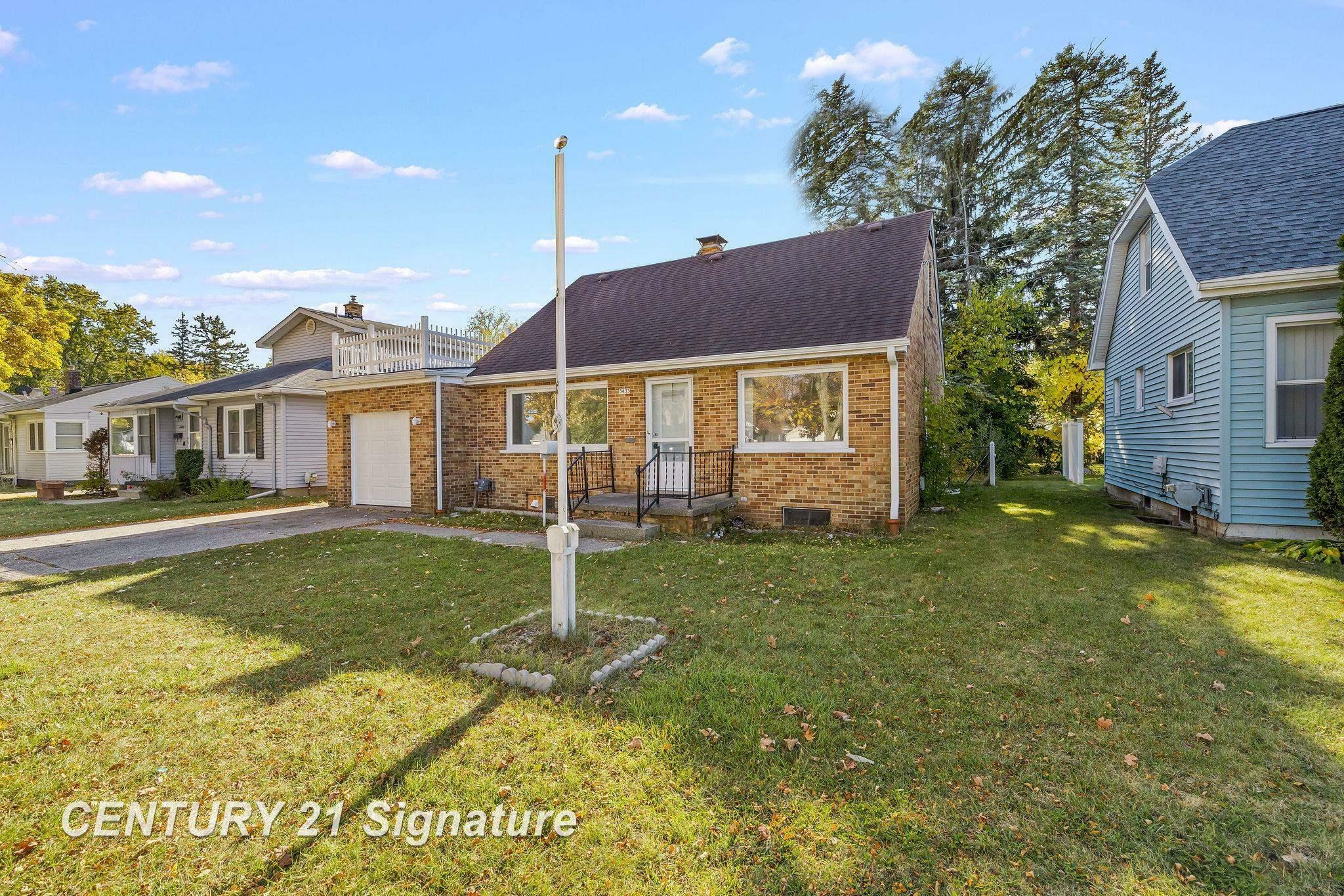 Property Photo: 3433 Court Street MI 48602