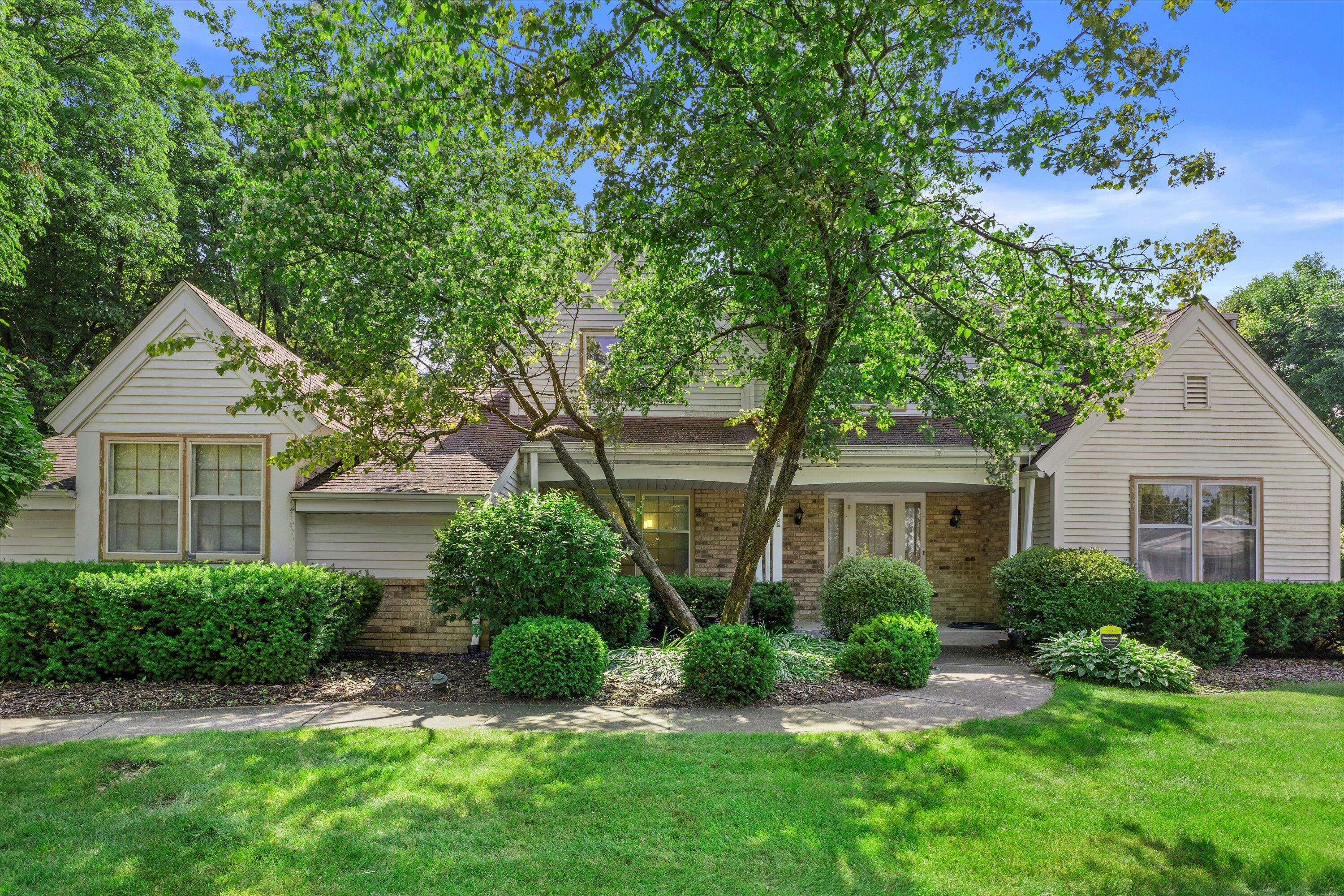 2490 Keats Dr  Brookfield WI 53045 photo
