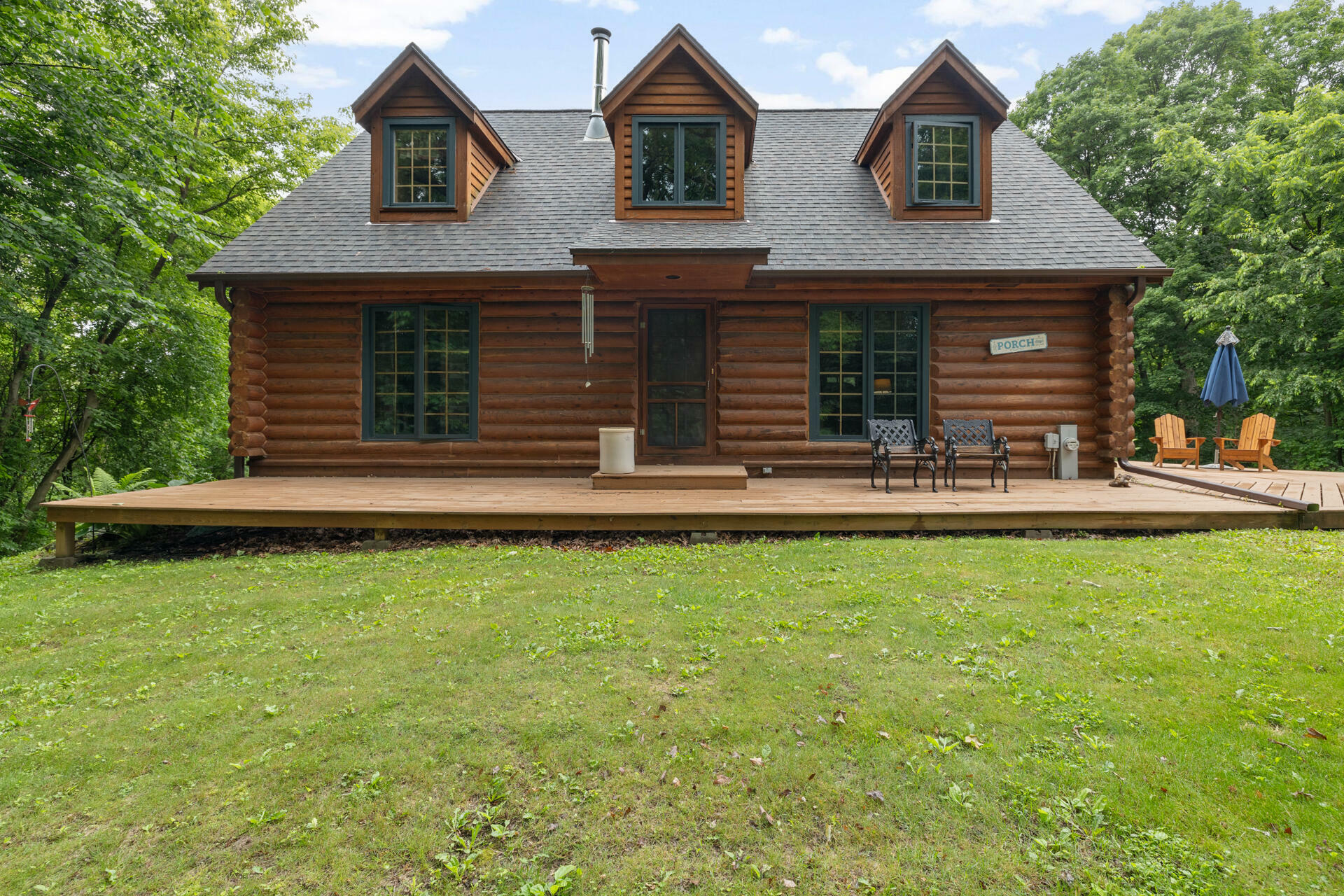 Property Photo: 6044 Pleasant Hill Rd WI 53027