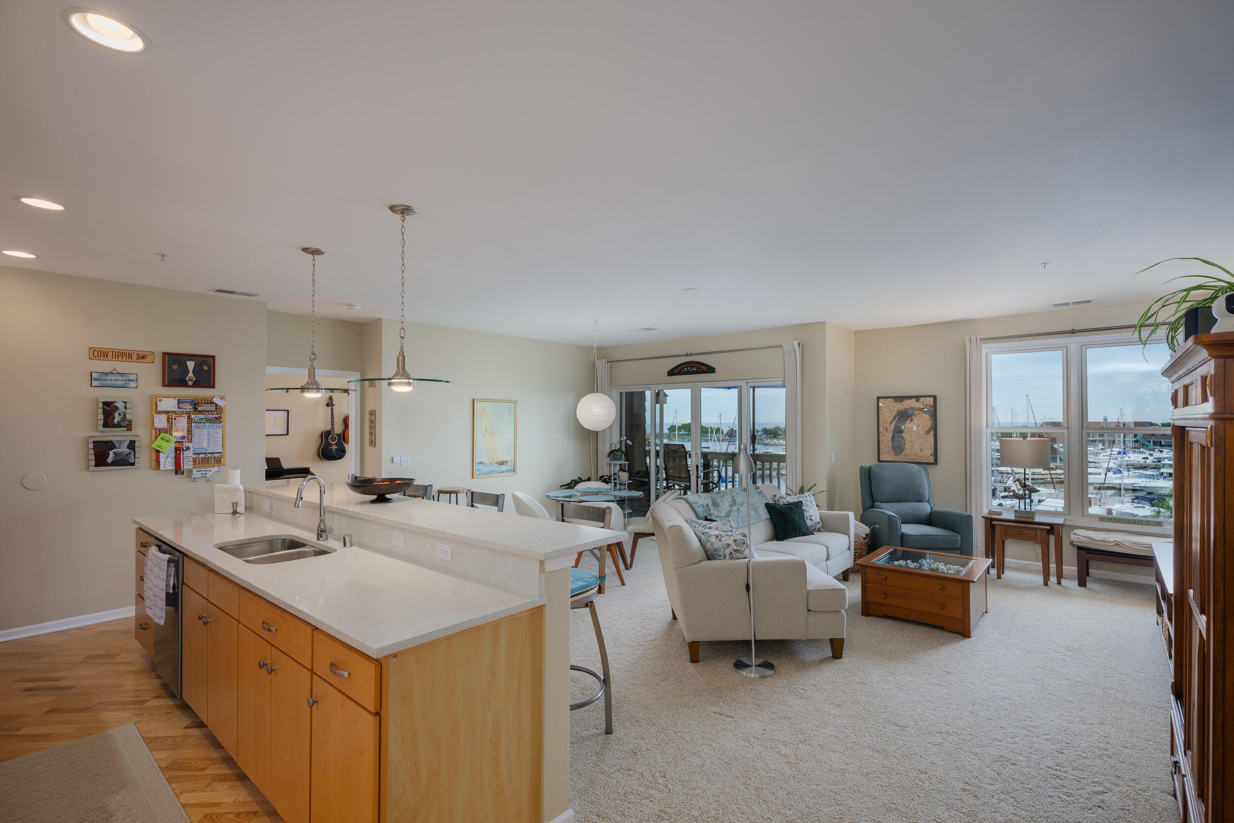 Property Photo: 4 Gaslight Dr 308 WI 53403