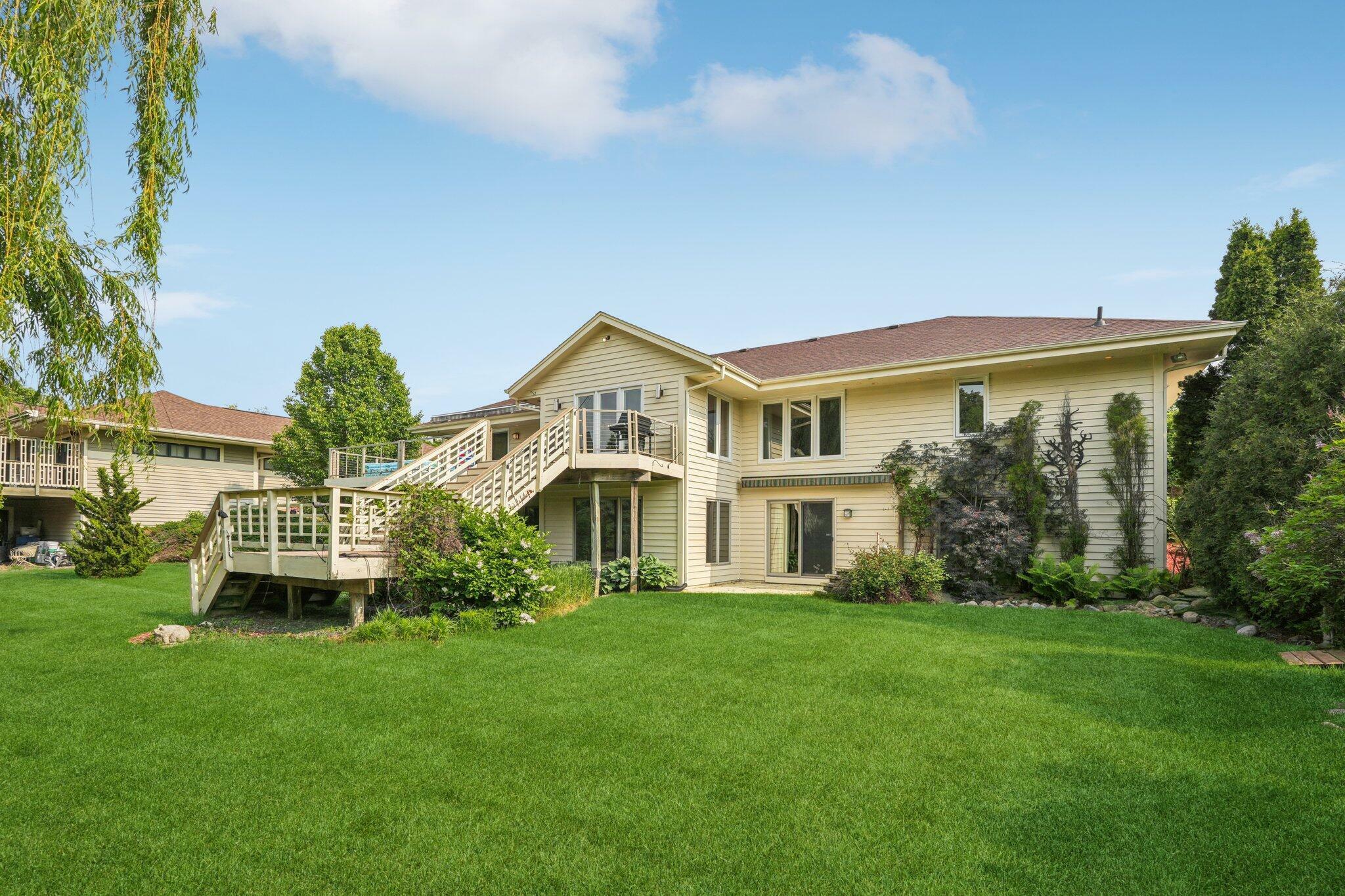 Property Photo:  3426 W Links Dr  WI 53132 