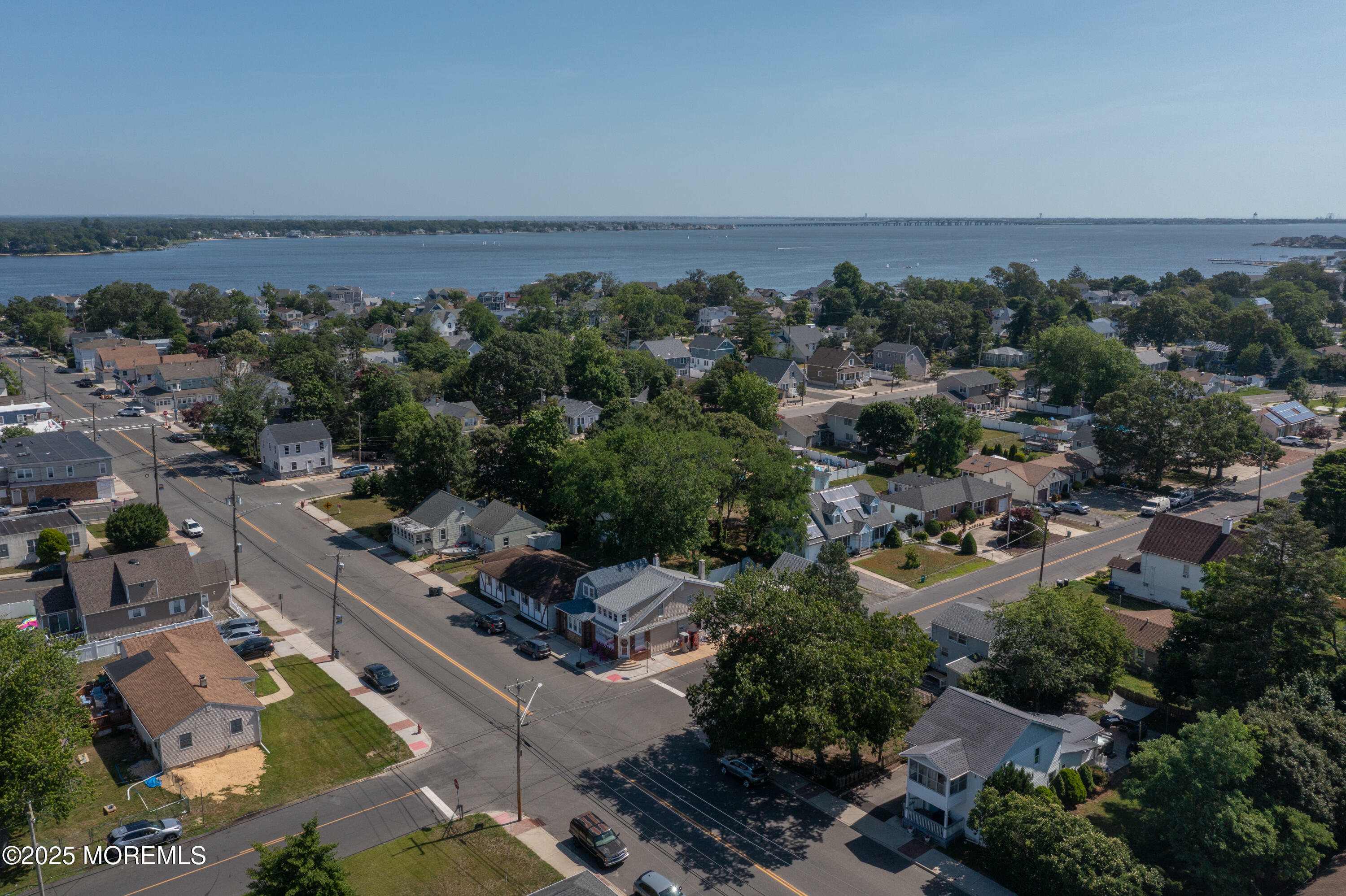 Property Photo:  605 Ocean Gate Avenue  NJ 08740 