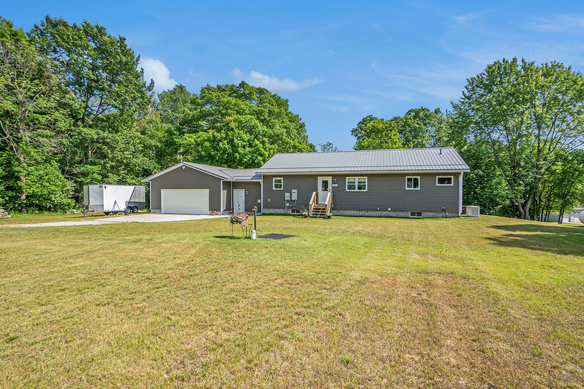 Property Photo:  2480 S 148th Avenue  MI 49421 