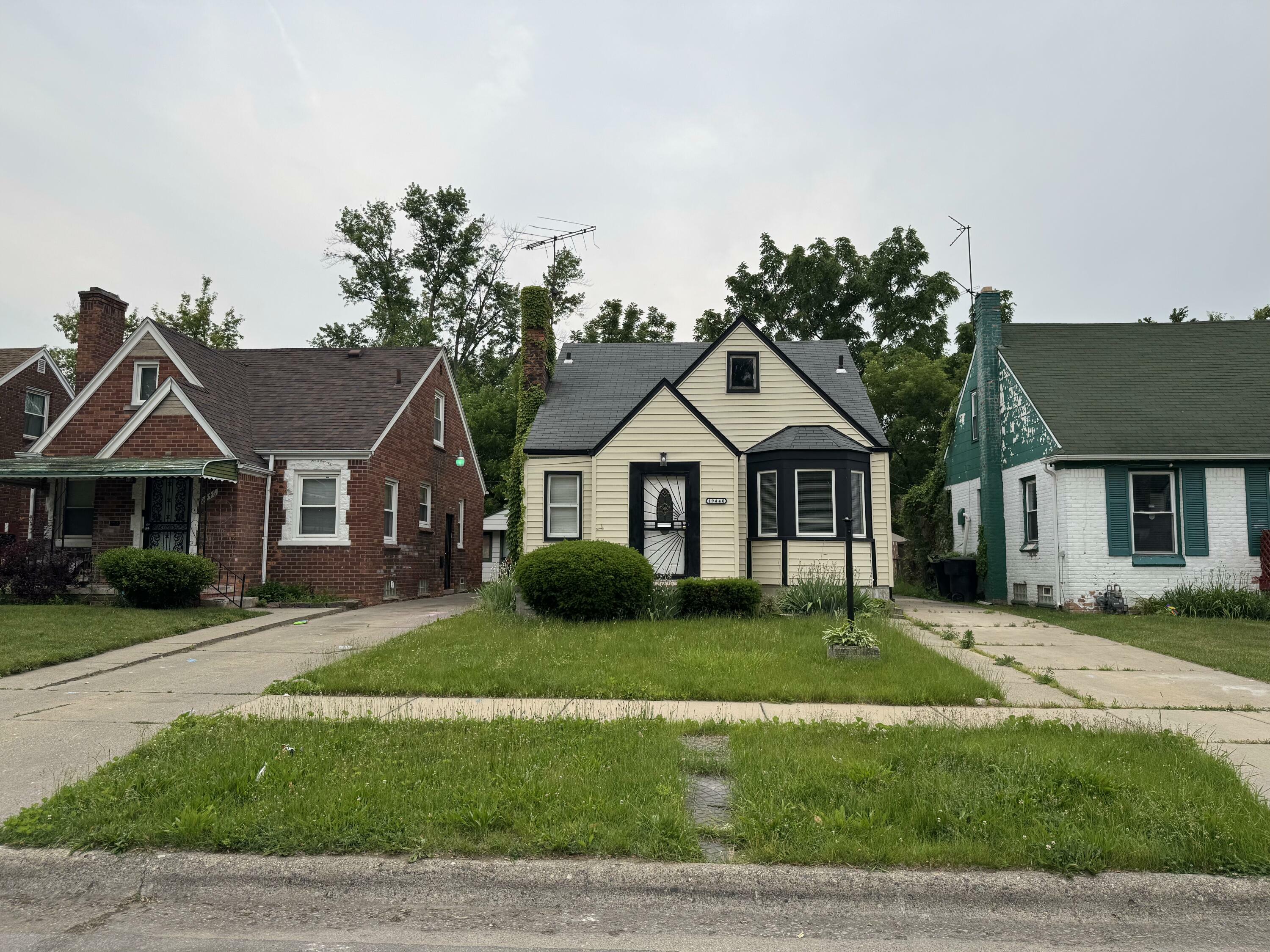 Property Photo: 19440 Saint Marys Street MI 48235
