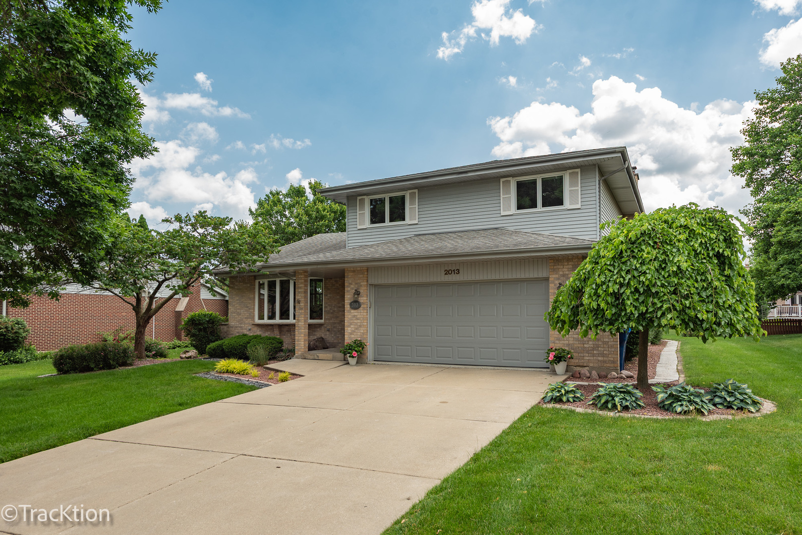 Property Photo: 2013 Judd Street IL 60561