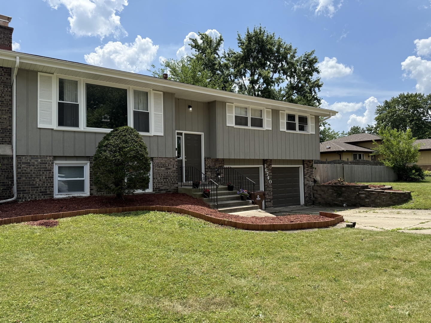 16740 Forest Avenue  Oak Forest IL 60452 photo