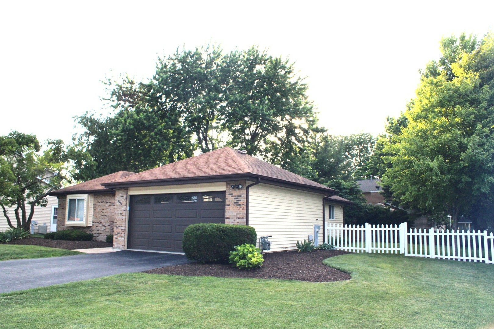 Property Photo: 3042 Bar Harbour Road IL 60504