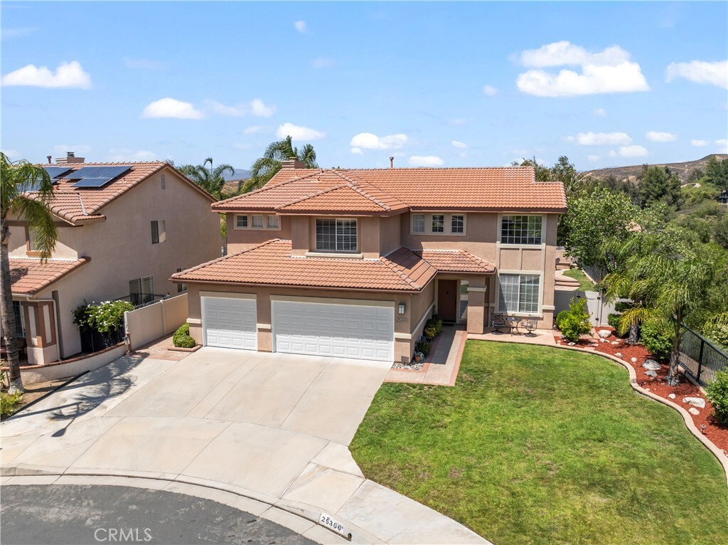 25300 Heather Vale Street  Saugus CA 91350 photo
