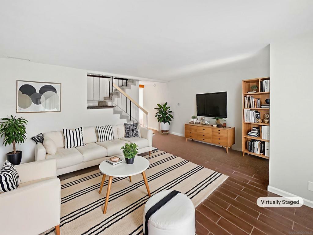 Property Photo: 9917 Park Crest Ln CA 92124