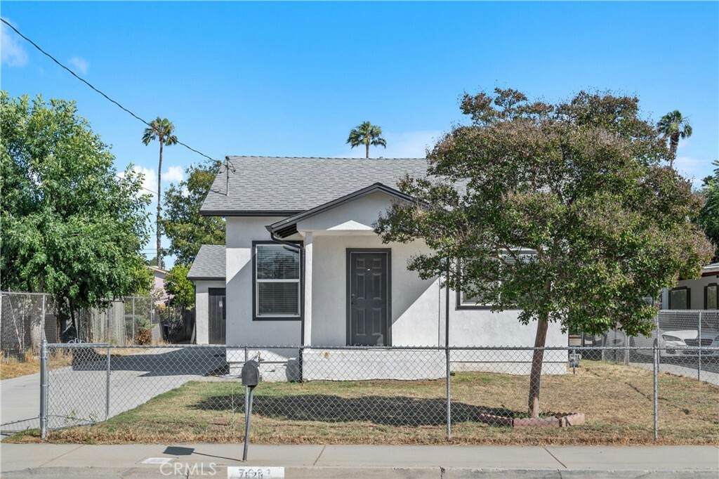 Property Photo: 7628 Freda Avenue CA 92504
