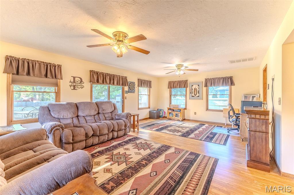 Property Photo: 1432 Lana Drive MO 65536