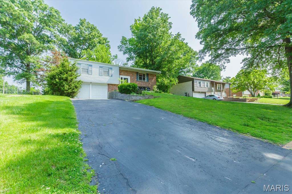 Property Photo: 1029 Carole Lane MO 63021
