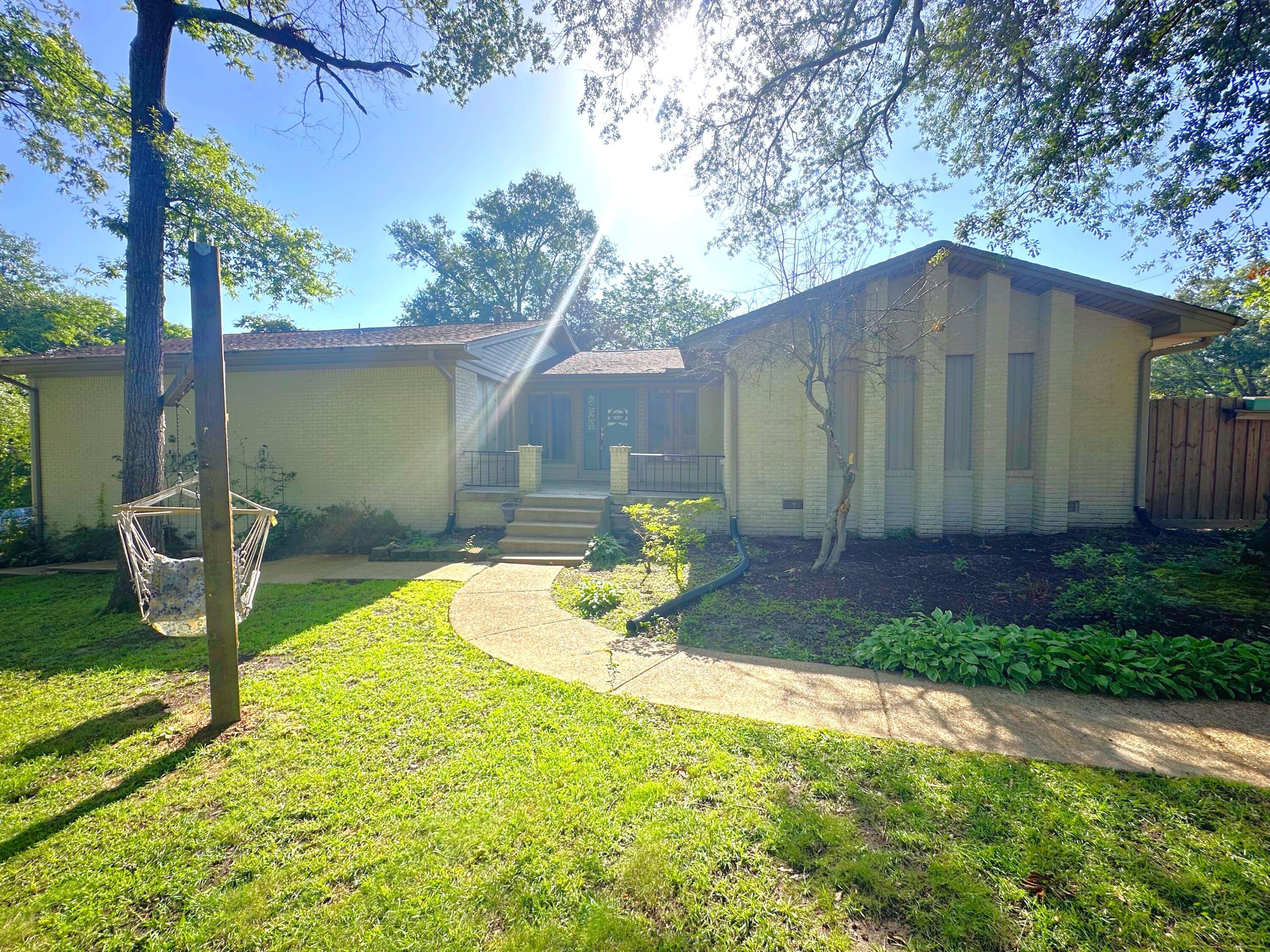 Property Photo:  1501 Fillmore Dr.  MS 38801 