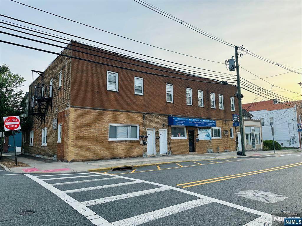Property Photo:  526 Valley Brook Avenue 2nd Floor  NJ 07071 