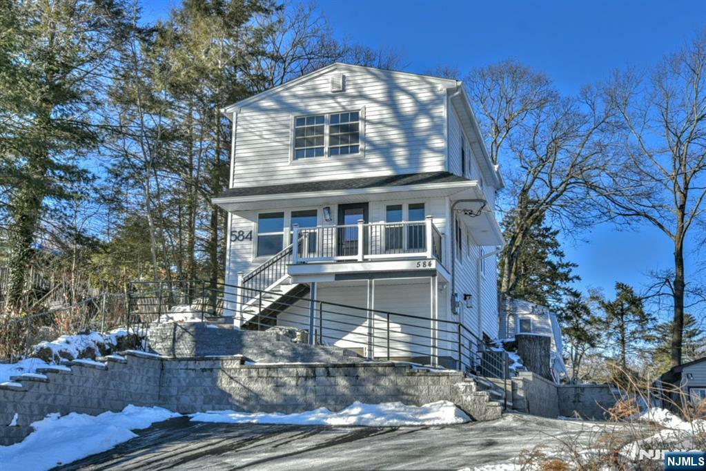 584 N Lake Shore  West Milford NJ 07421 photo