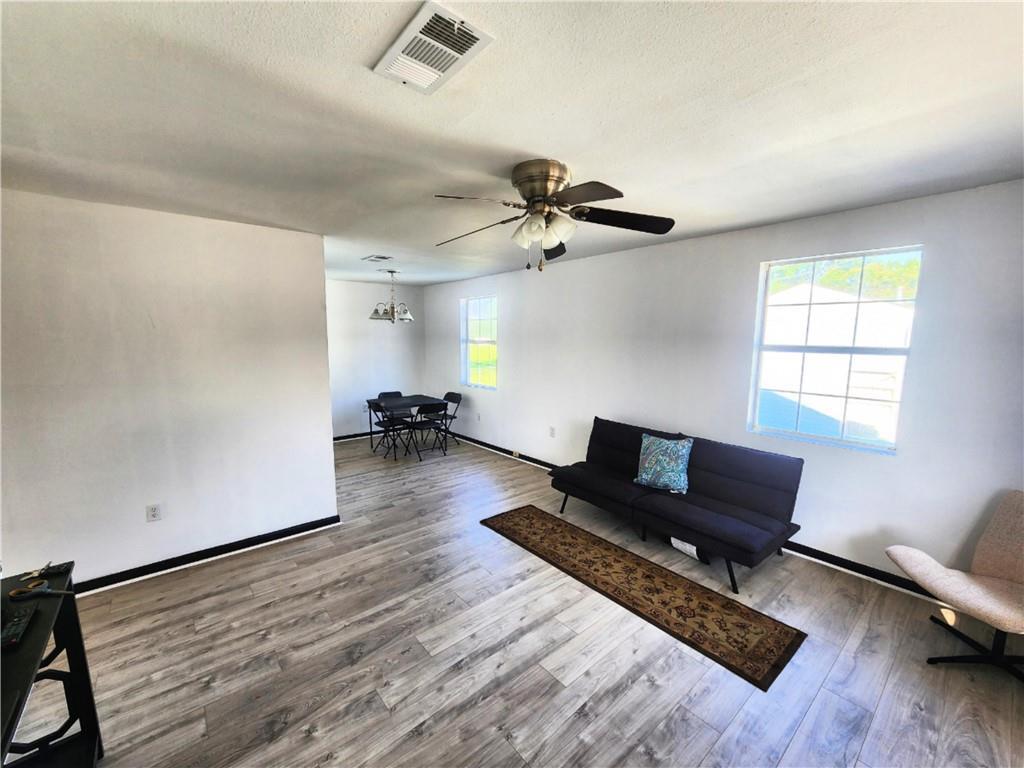 Property Photo: 106 Treuil Lane LA 70037
