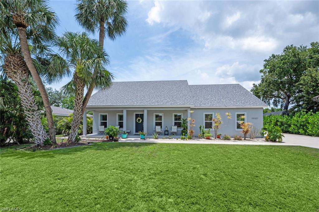 Property Photo: 10327 Pennsylvania Ave FL 34135