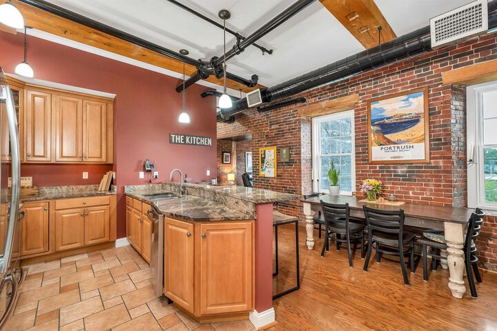 Property Photo: 6 Bay Road NH 03857