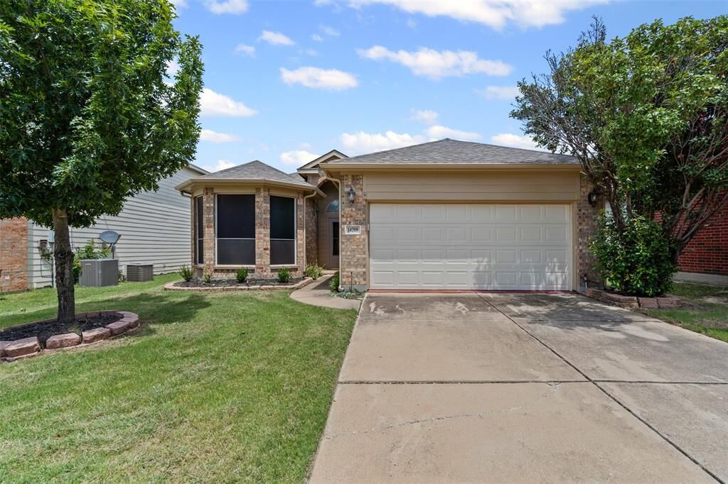 Property Photo:  14208 Tijuana Trail  TX 76052 