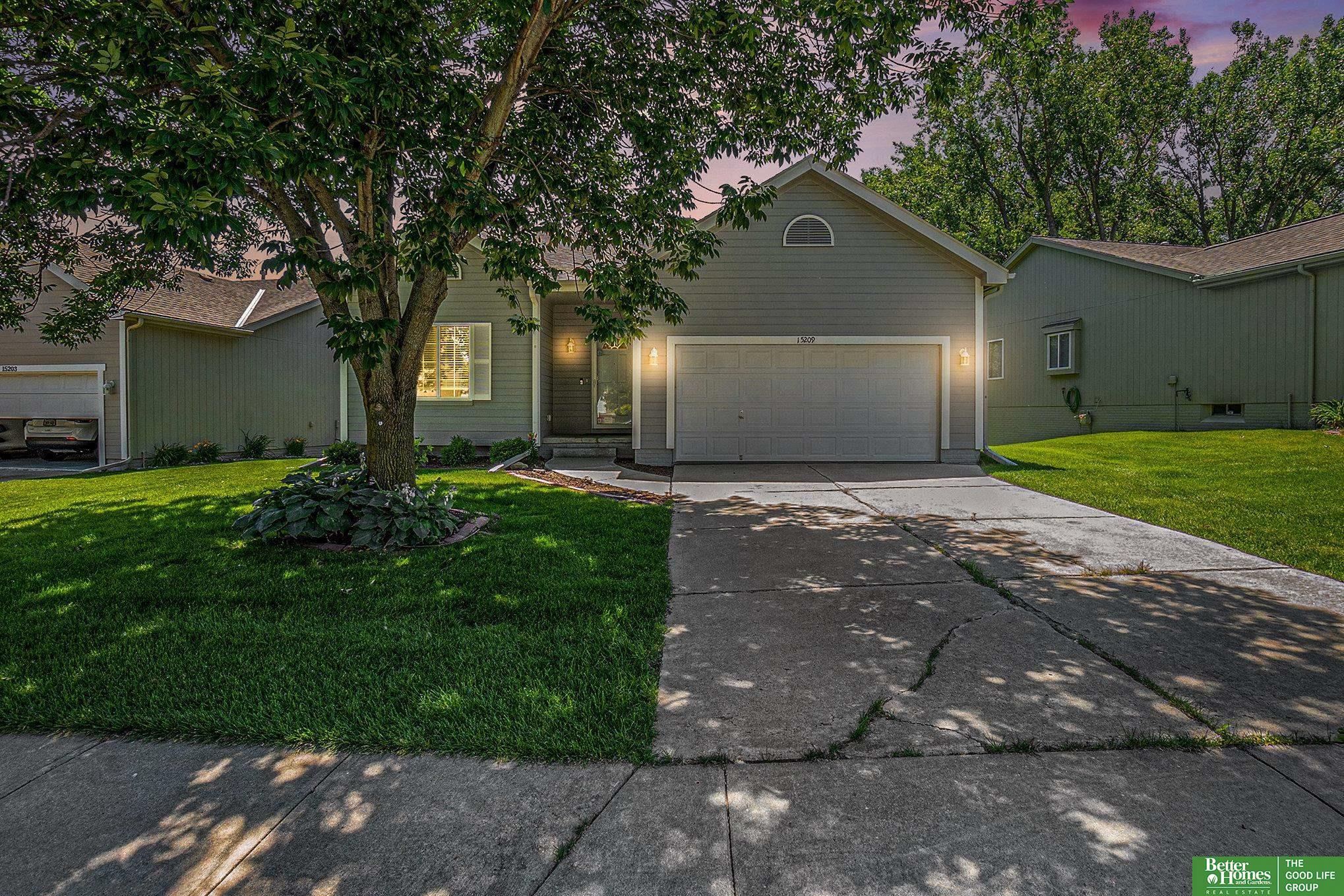 Property Photo: 15209 Saratoga Street NE 68116