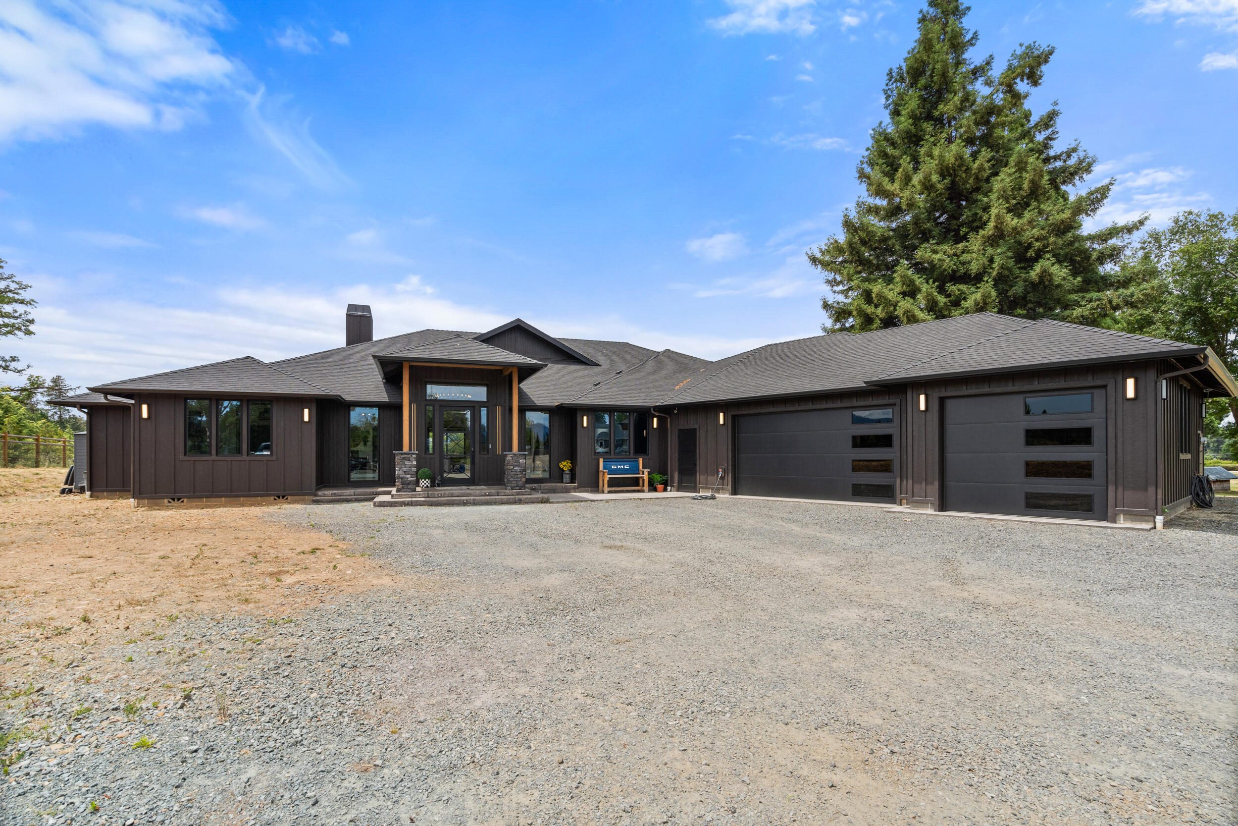 Property Photo: 3487 SW Leonard Road OR 97527
