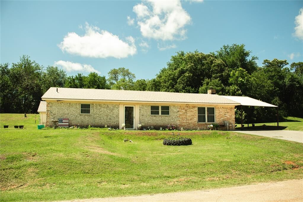 Property Photo:  817 Park View Drive  OK 73057 