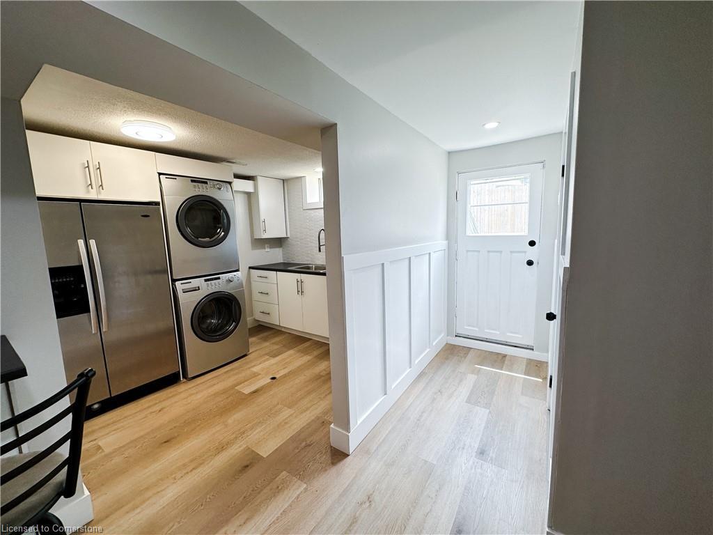 Property Photo: 19 Elm Ridge Drive Lower ON N2N 1G4