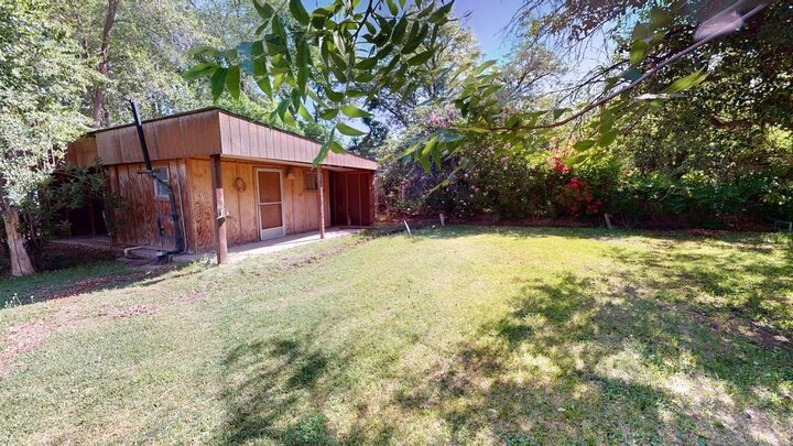 Property Photo:  1008 3rd St  NM 88352 