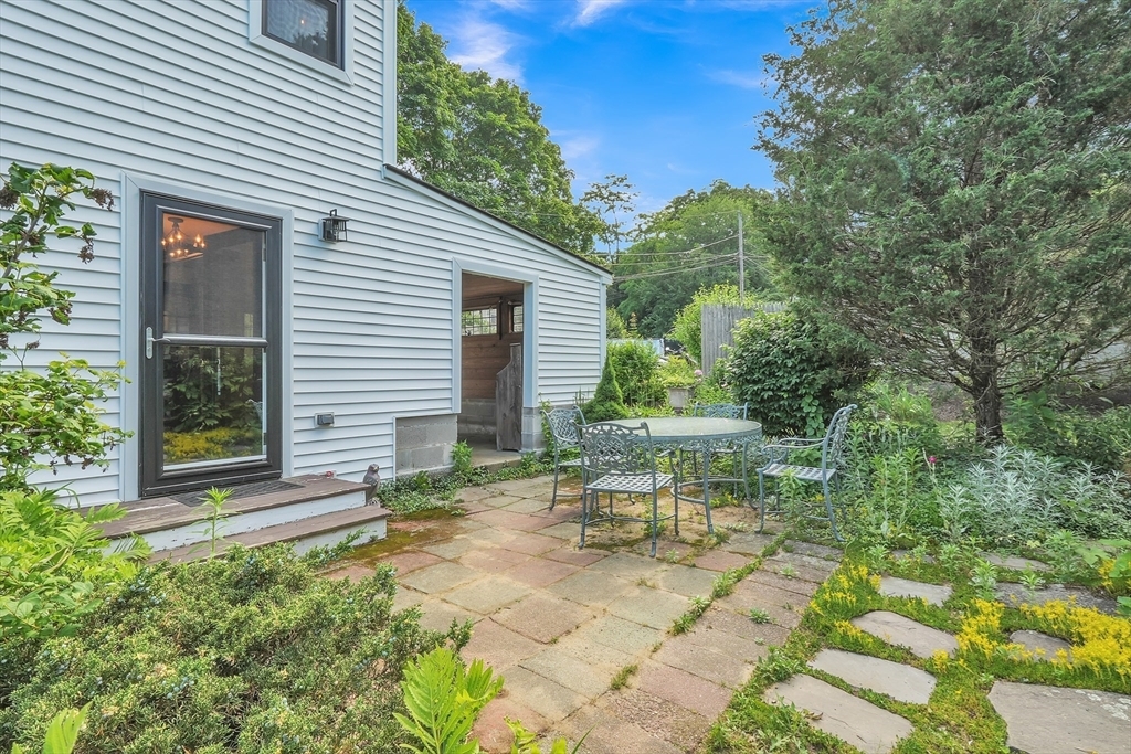 Property Photo: 211 Mendon Street MA 01747