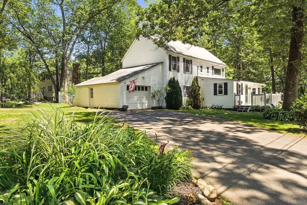 Property Photo: 6 Hillcrest Dr MA 01748