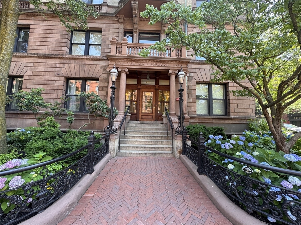 Property Photo: 416 Marlborough 102 MA 02115