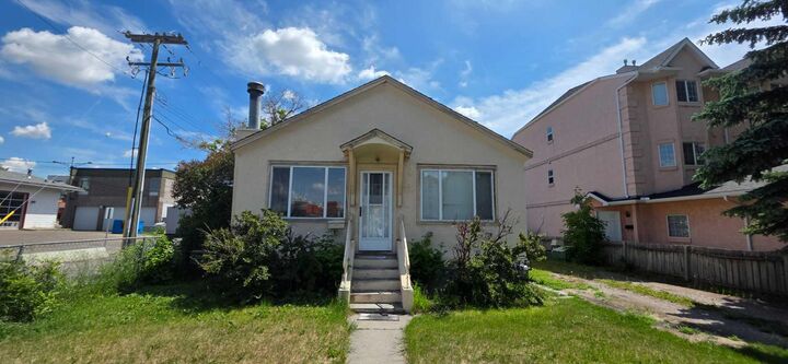 1532 Centre A Street NE  Calgary AB T2E 2Z9 photo