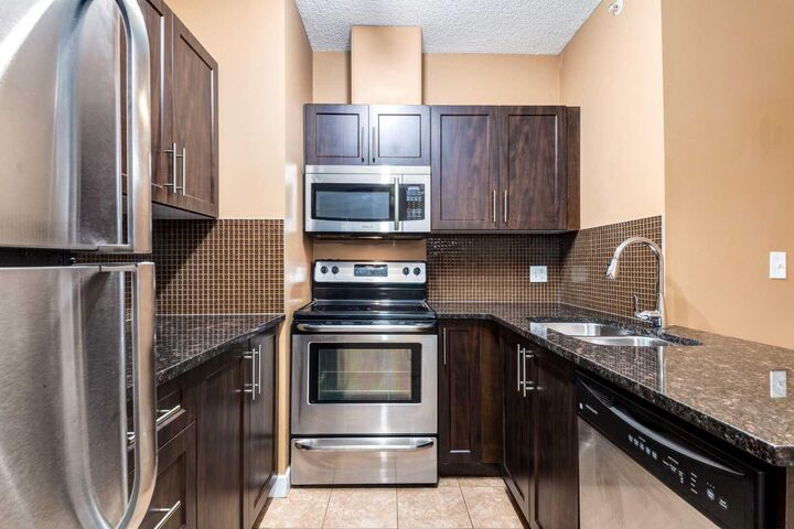 Property Photo:  325 3 Street SE 1107  AB T2G 0T9 