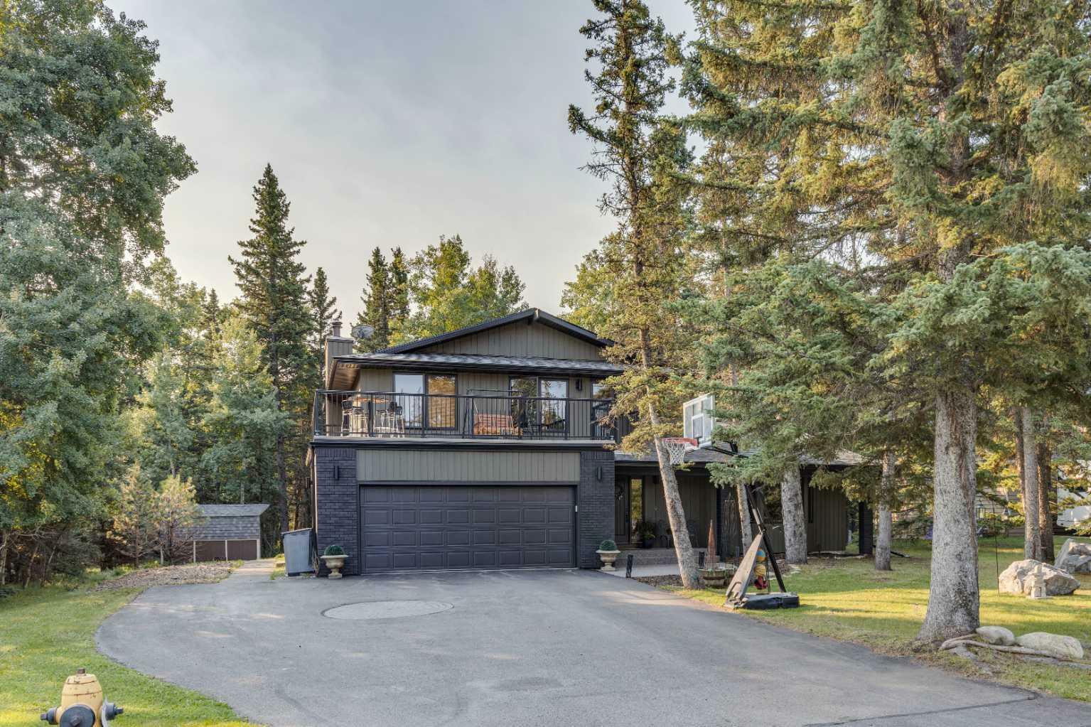 Property Photo: 106 Redwood Meadows Drive AB T3Z 1A3