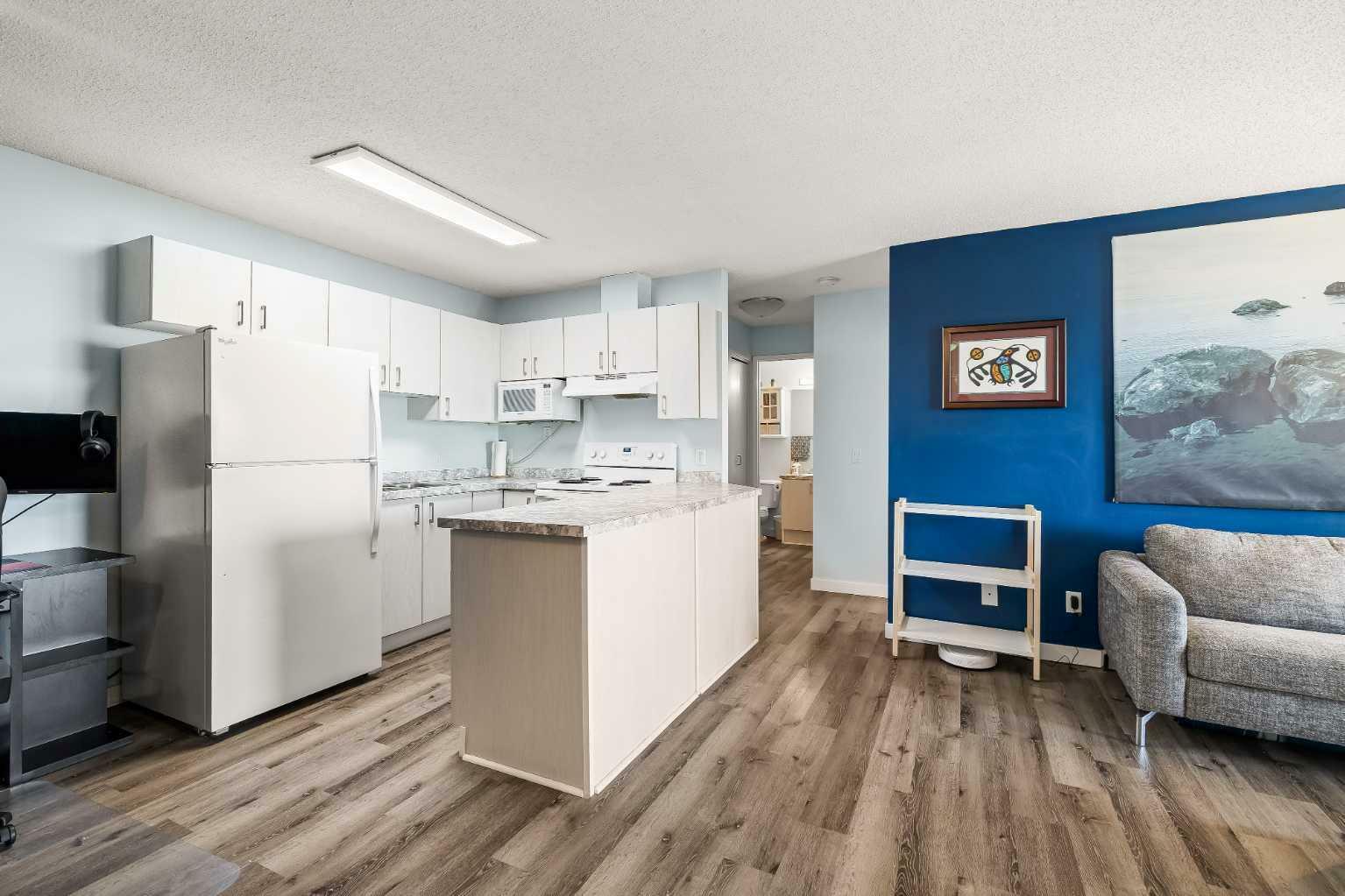 Property Photo: 1714 Edenwold Heights NW 1714 AB T3A 3V2