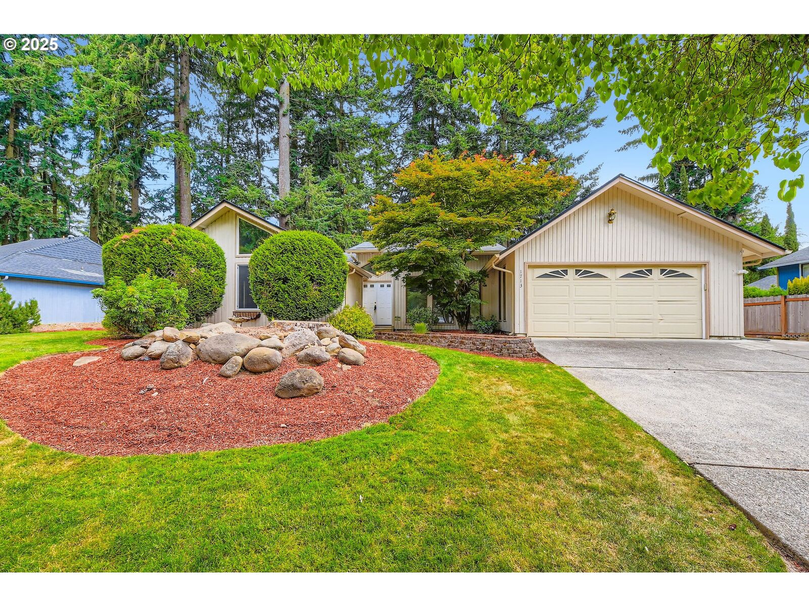 Property Photo:  1713 SE 127th Ave  WA 98683 