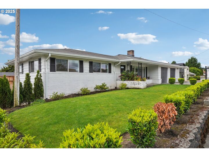 Property Photo: 415 NE 99th St WA 98665