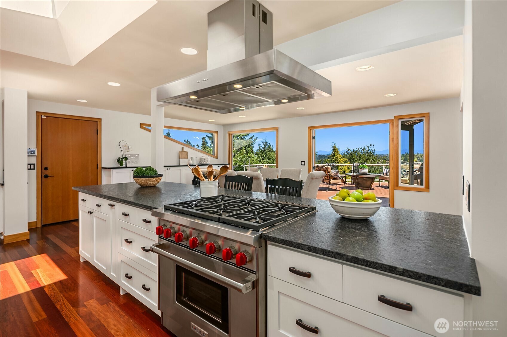 7440 SE 32nd Street  Mercer Island WA 98040 photo