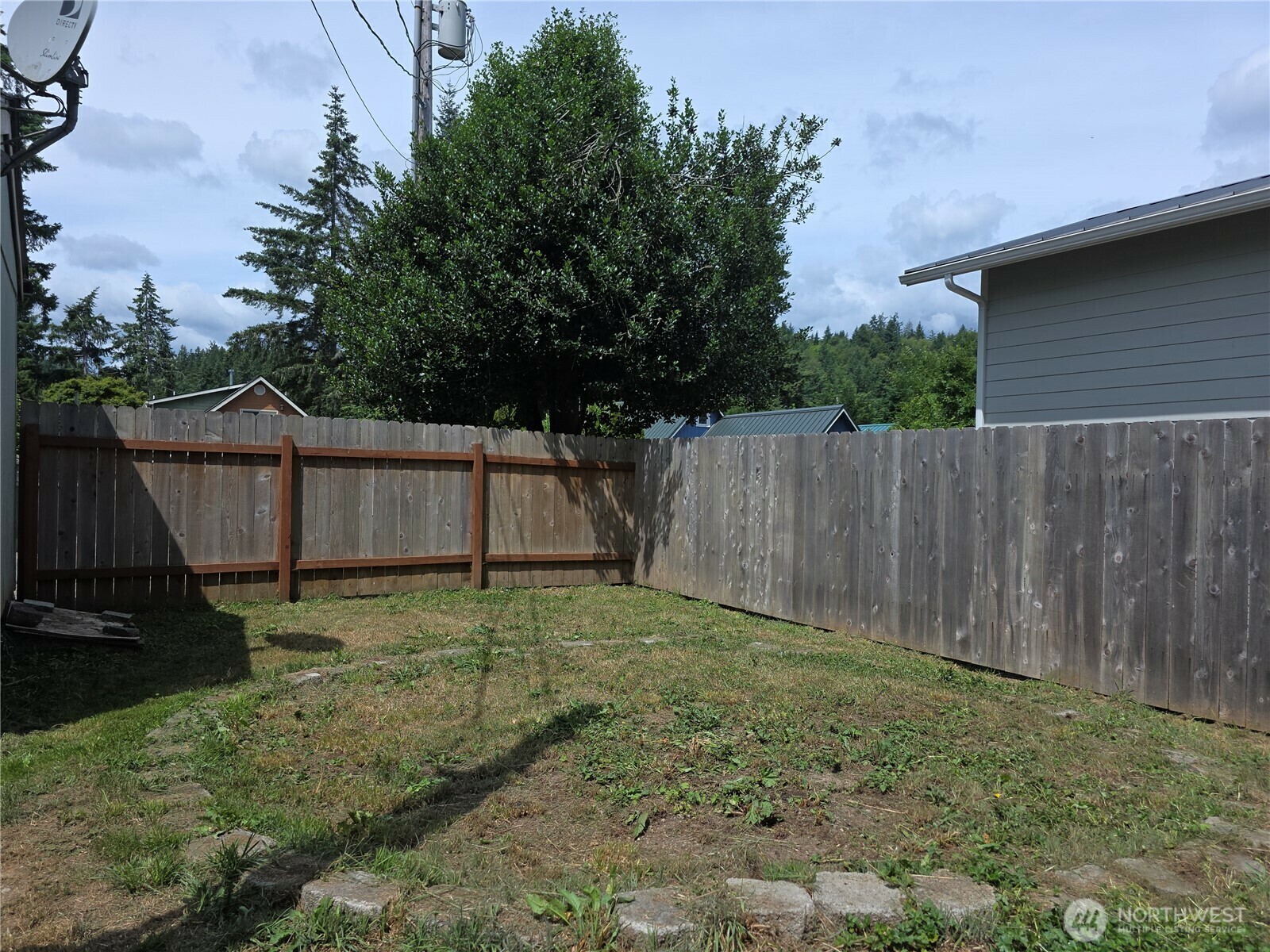 Property Photo: 51 NE Lynnwood Beach Road WA 98528