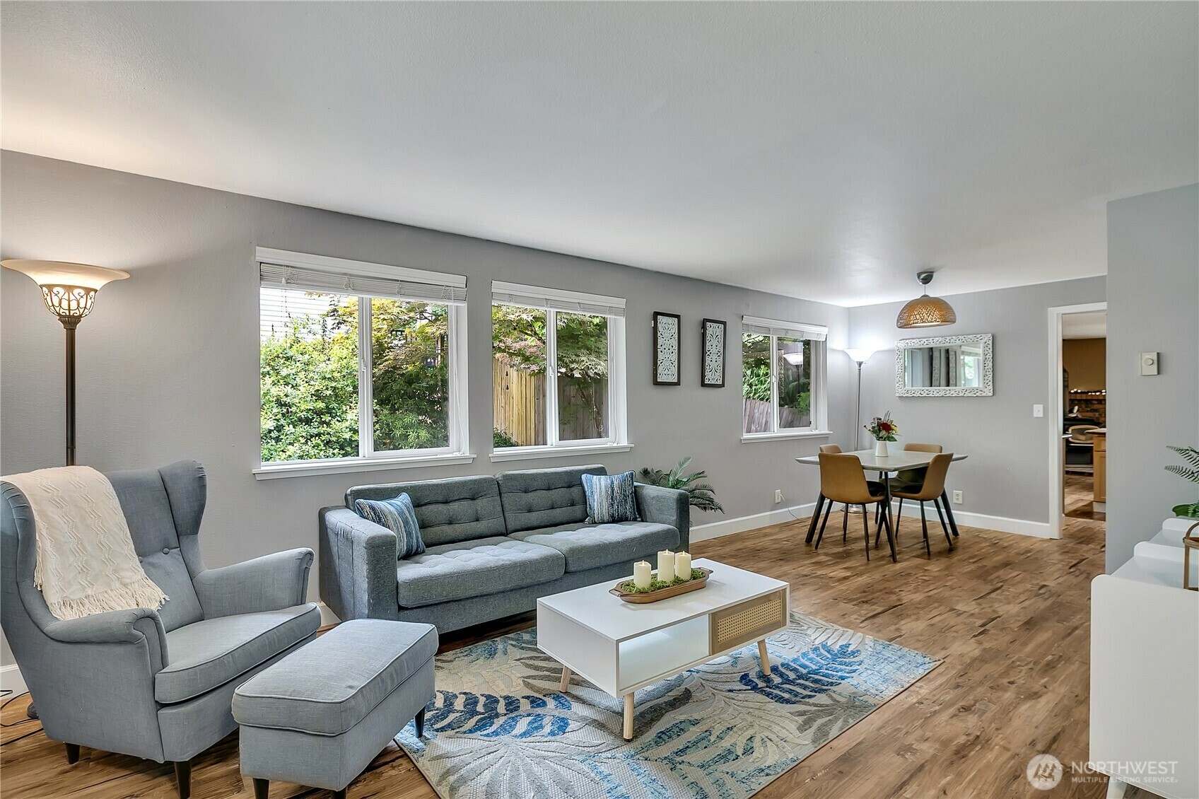 Property Photo: 21628 SE 271st Street WA 98038
