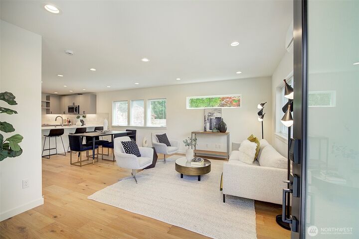 Property Photo:  2904 W Bertona Street  WA 98199 