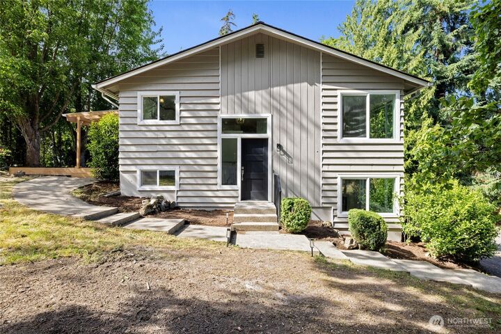 Property Photo: 824 SW 301st Pl WA 98023