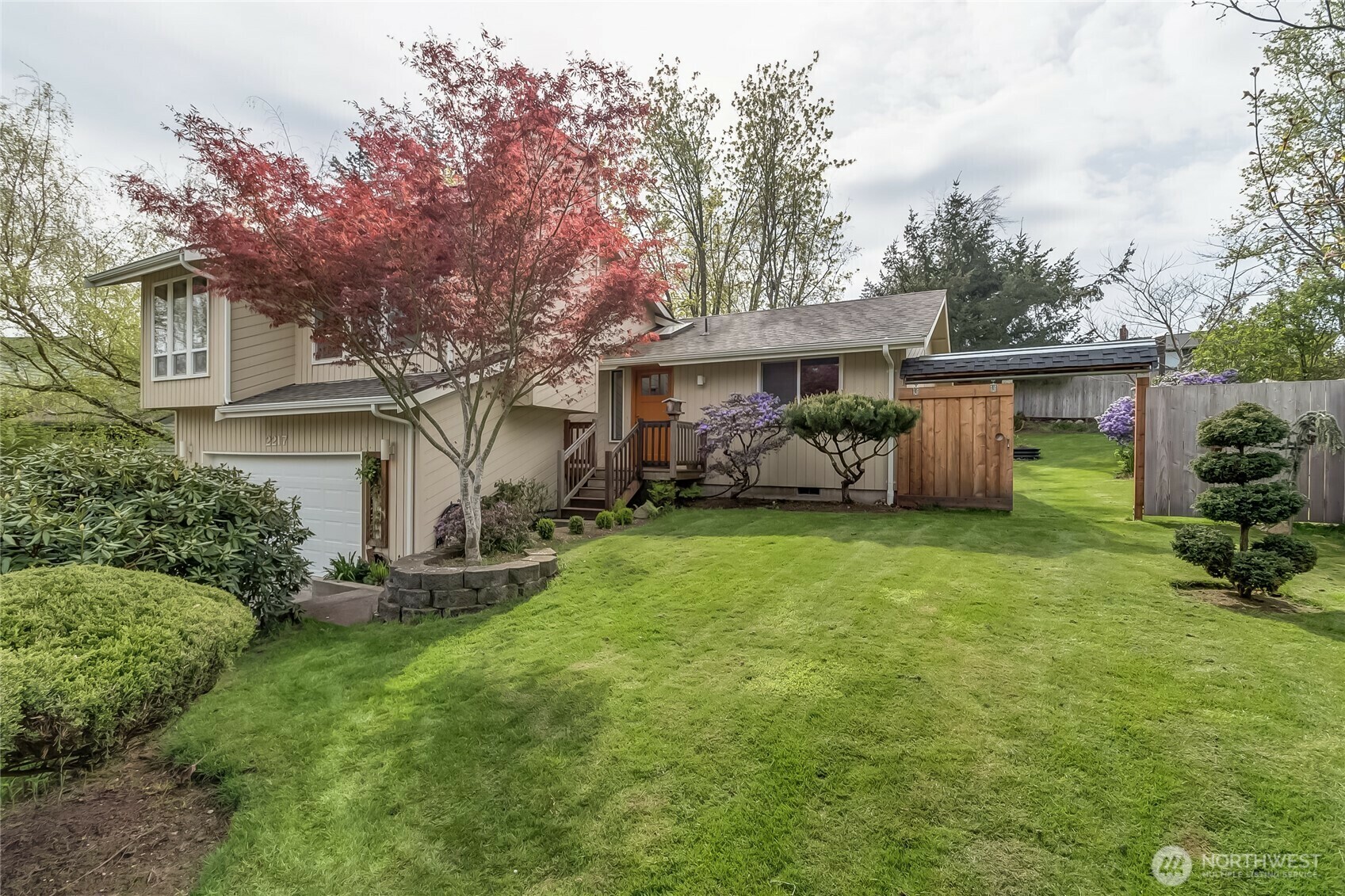 Property Photo:  2217 W Birch  WA 98229 