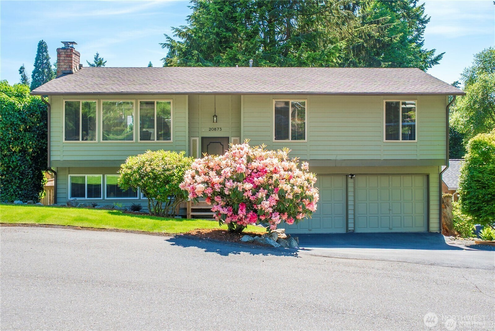 Property Photo: 20873 2nd Place SW WA 98166