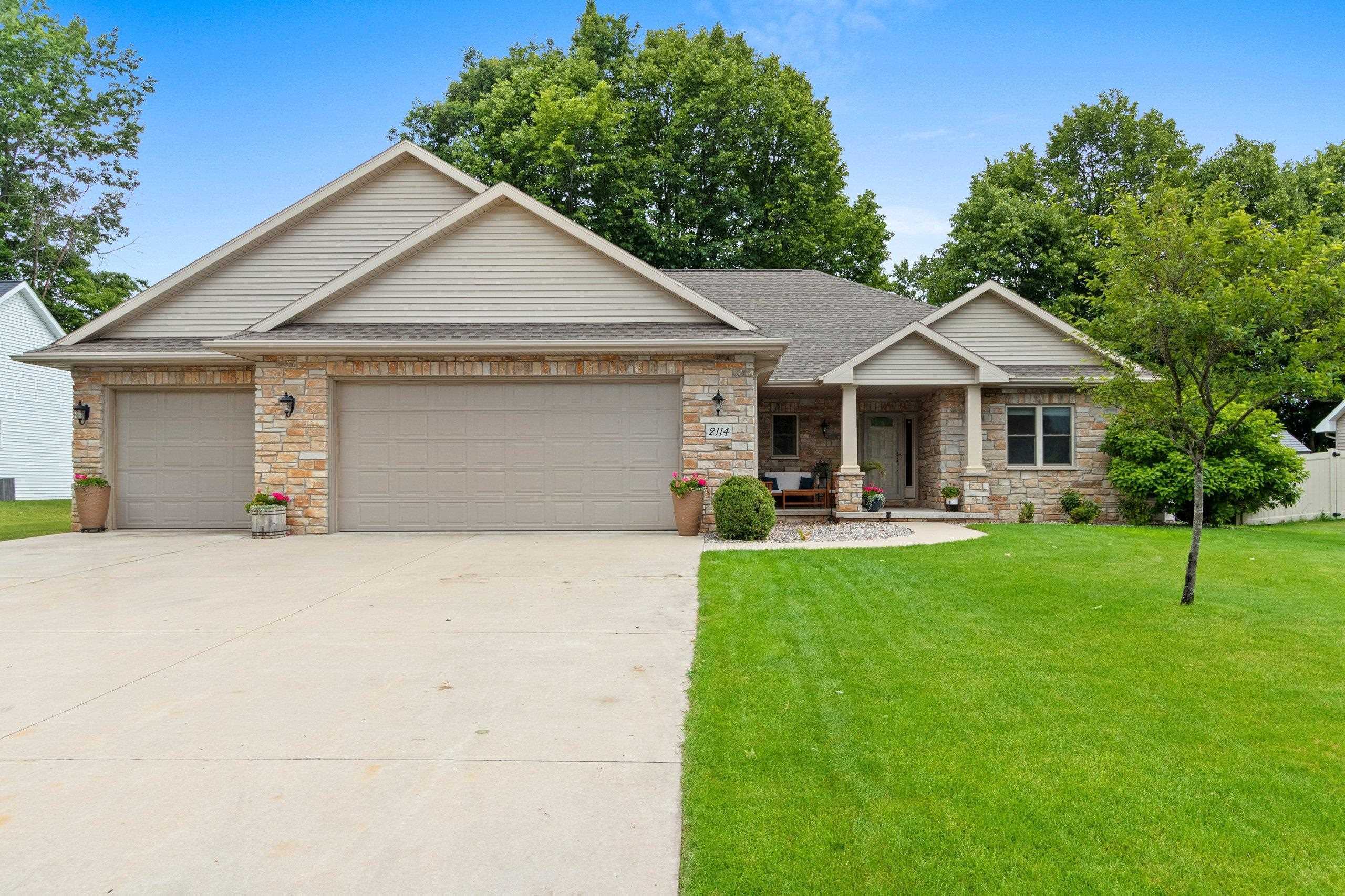 Property Photo:  2114 North Gate Road  WI 54313 