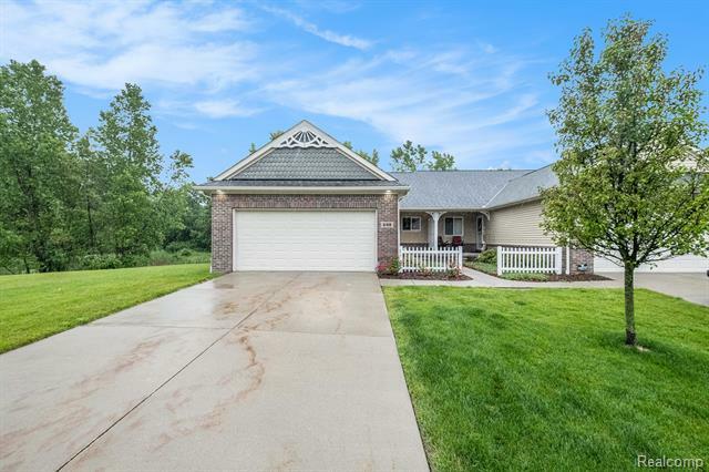 Property Photo:  698 Shoreline Drive  MI 48430 