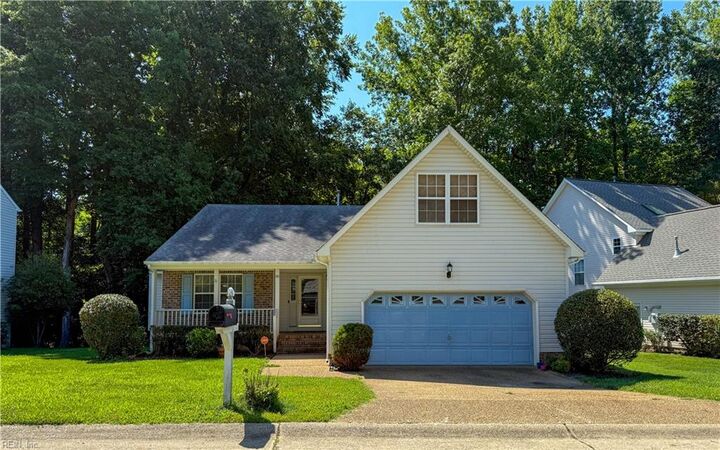 110 View Pointe Dr  Newport News VA 23605 photo