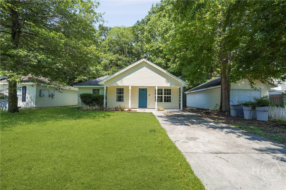 Property Photo: 7305 Leghorn Street GA 31406