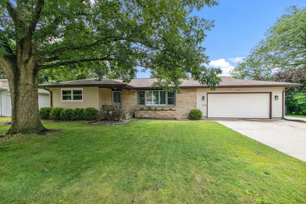 1812 West Rugby Road  Janesville WI 53545 photo